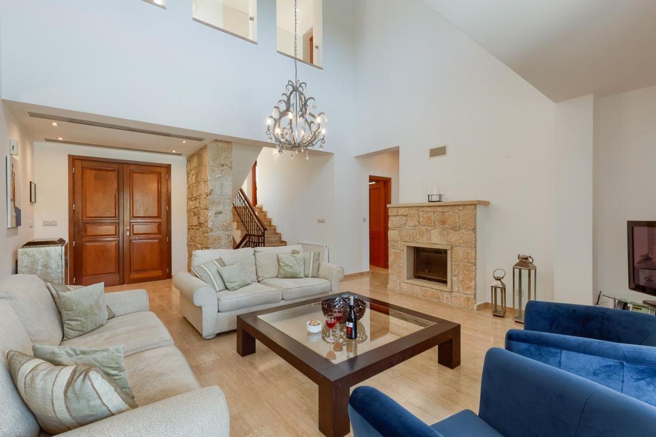 Villa Aphrodite Hills Holiday Residences Superior Villas 5 Bedroom Superior Villa - 0135 *