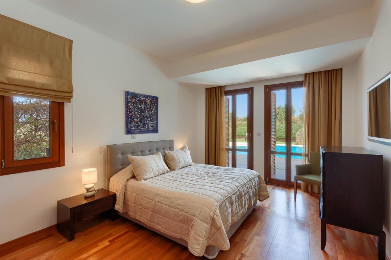 Aphrodite Hills Holiday Residences Superior Villas 5 Bedroom Superior Villa - 0135 Paphos