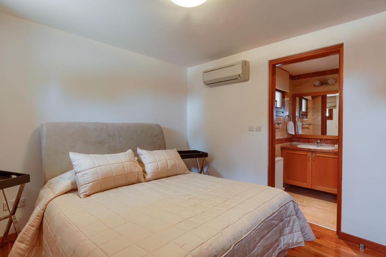 Aphrodite Hills Holiday Residences Superior Villas 5 Bedroom Superior Villa - 0135 * Paphos
