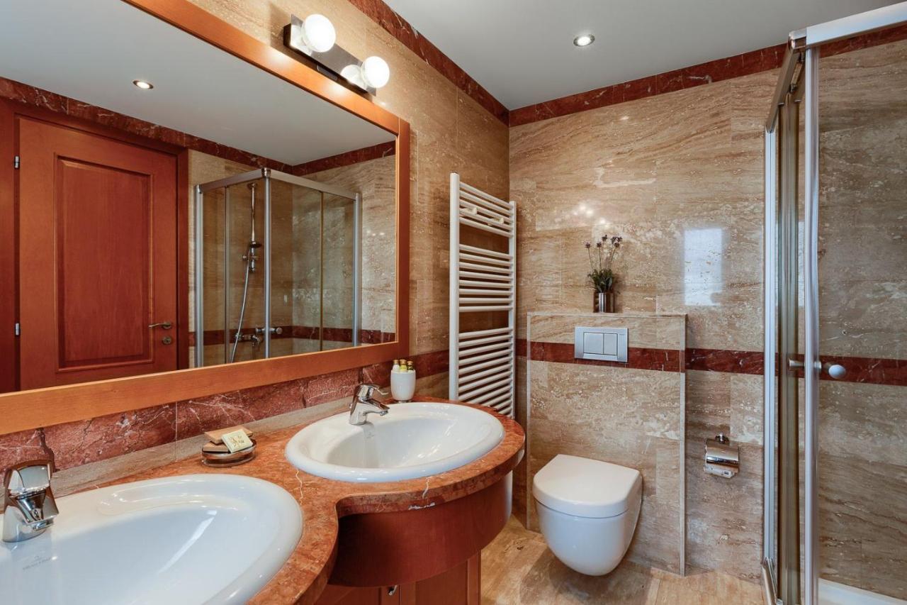 Aphrodite Hills Holiday Residences Superior Villas 5 Bedroom Superior Villa - 0135 *